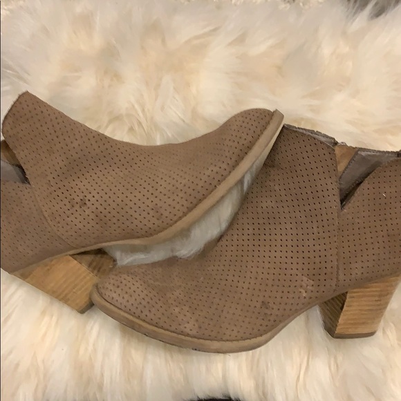 Dolce vita perforated suede bootie 7 - Picture 2 of 5